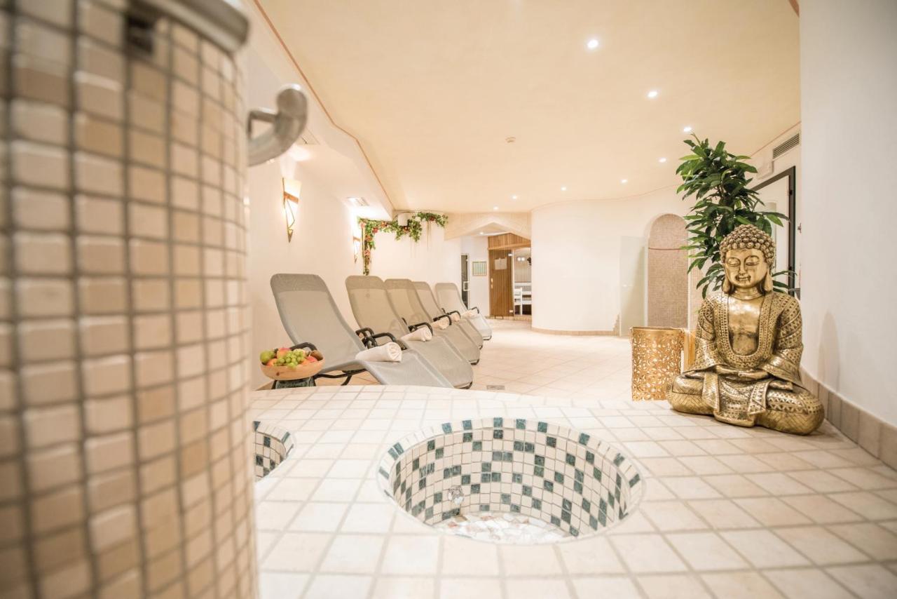 Apparthotel Feldhof - Living And Bistro Nova Ponente Exterior foto