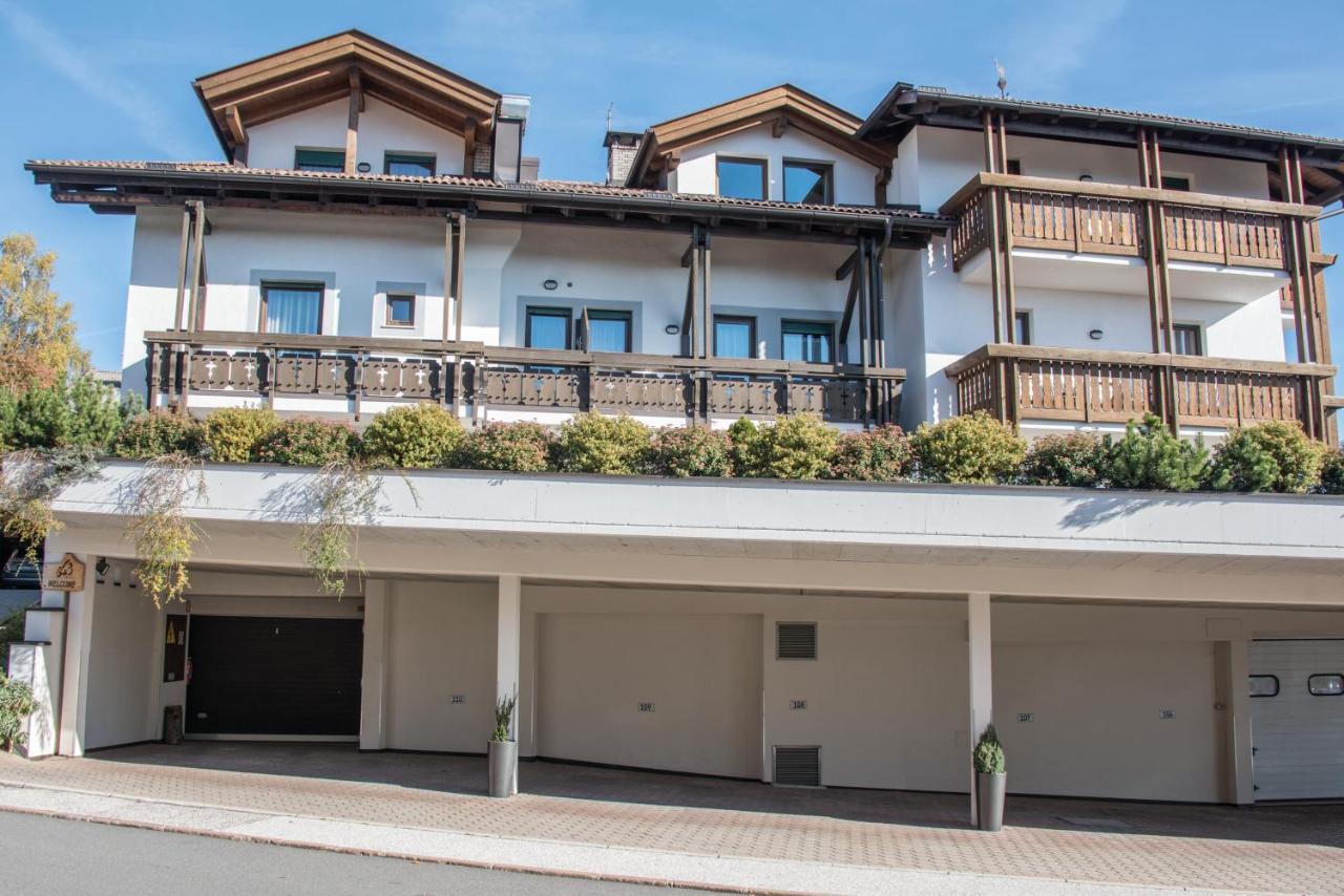 Apparthotel Feldhof - Living And Bistro Nova Ponente Exterior foto